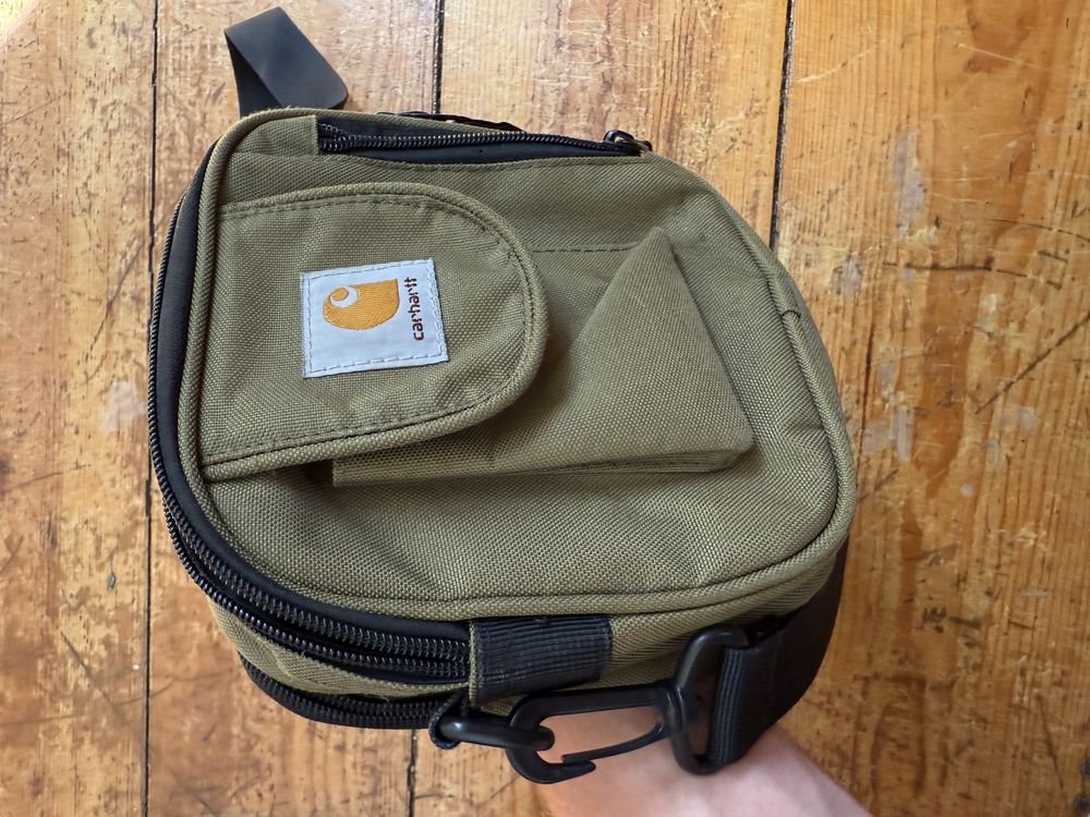Bolsa Carhartt.