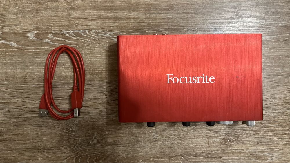 Звукова карта Focusrite 2i4 2nd gen