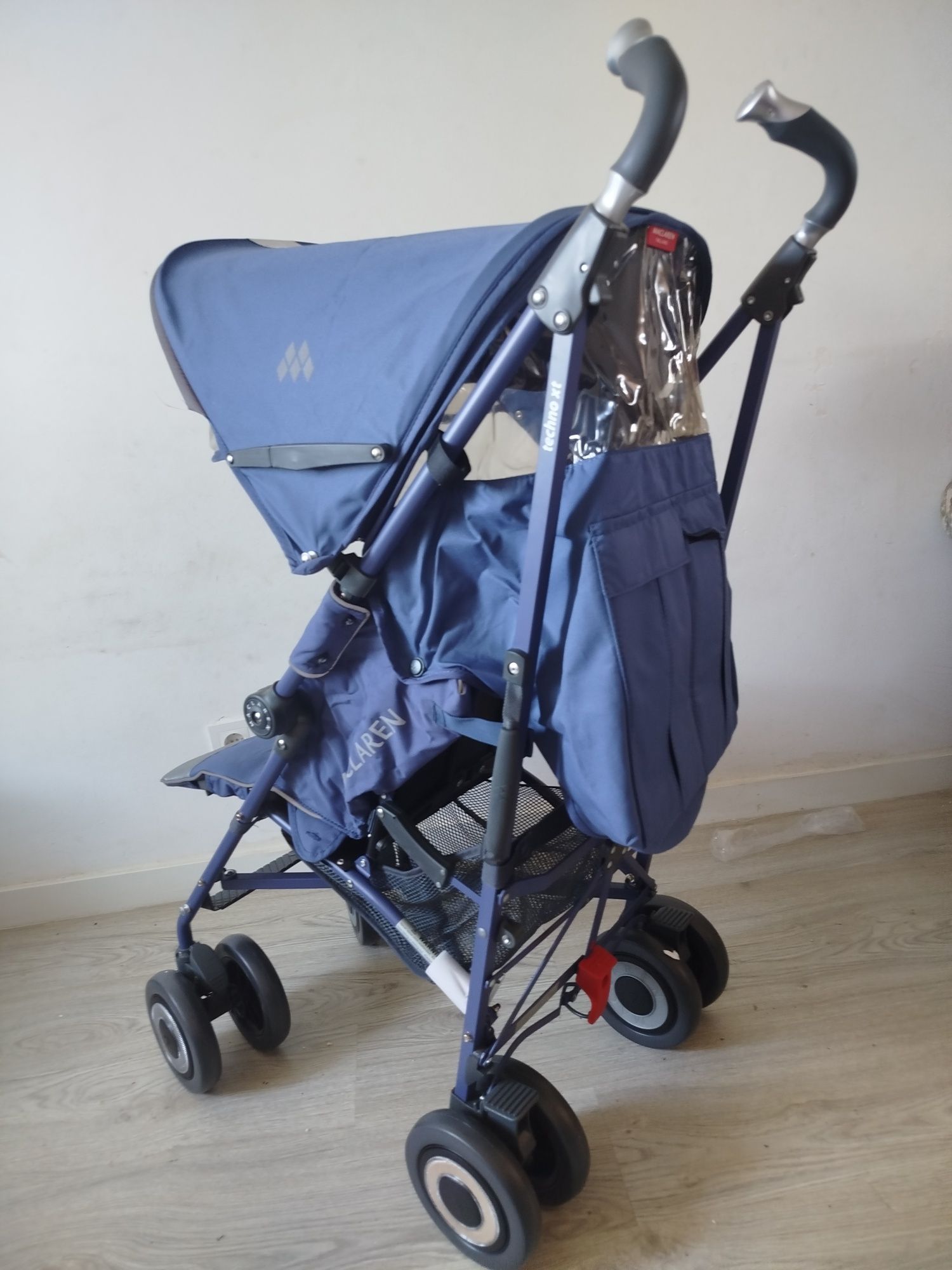 Carrinho de bebê techno XT da Maclaren Novos