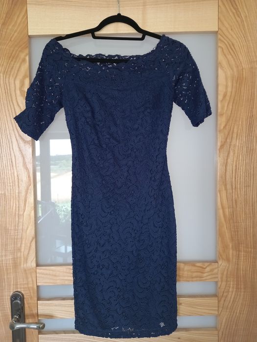 Dopasowana sukienka marki Orsay