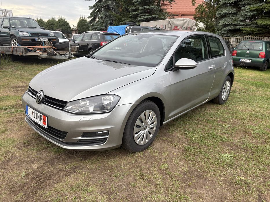 VW GOLF 7/2012/1.6 TDI klima podgrzewane fotele