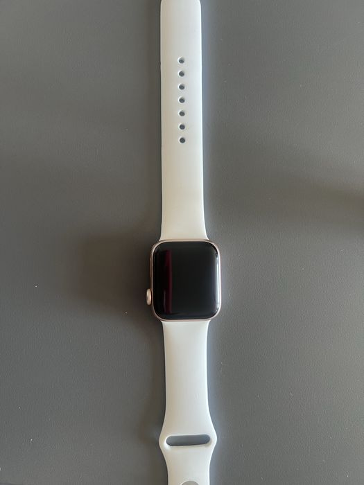 Годинник Apple Watch 6