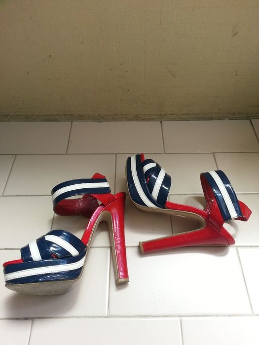 Sandálias EXÉ - tam 35