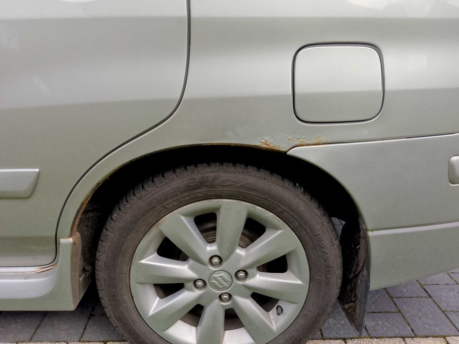 Suzuki Liana 1.3 Hatchback Benzyna