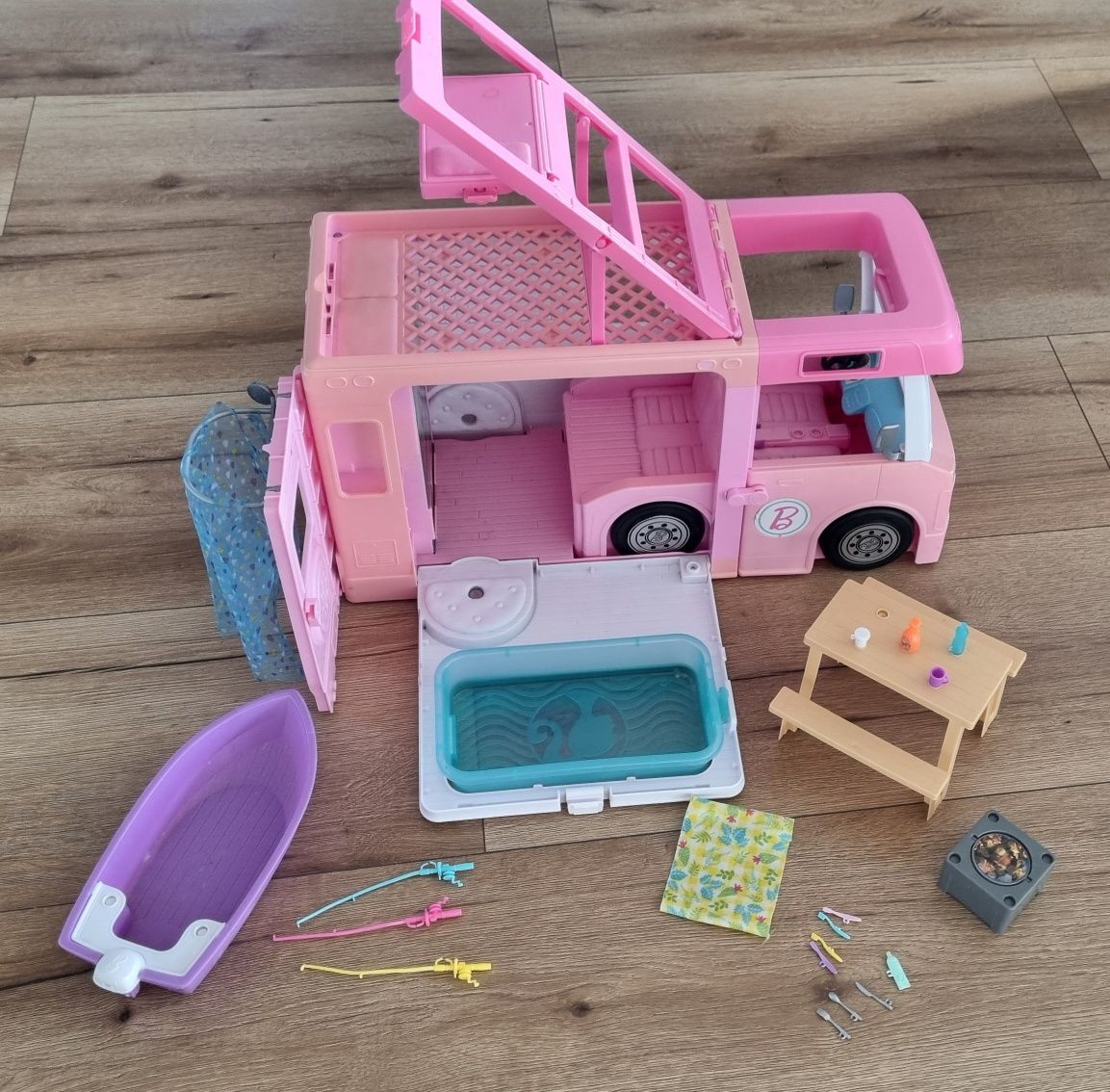 Barbie Kamper 3w1