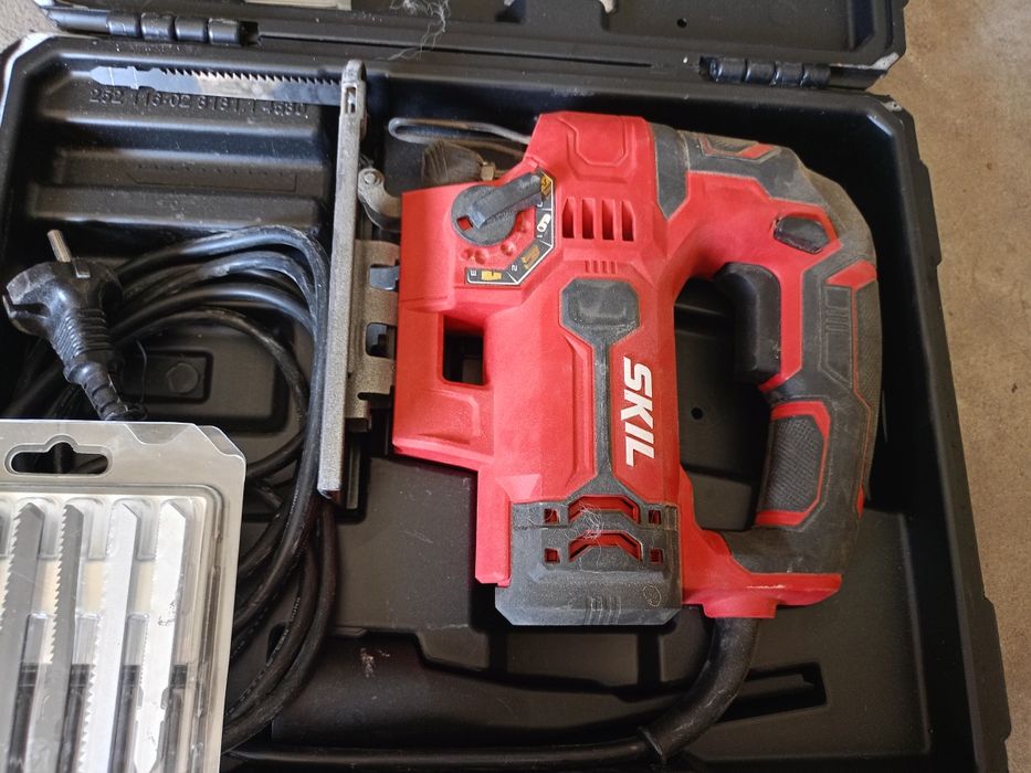 Wyrzynarka Skil + 28 ostrzy 550W