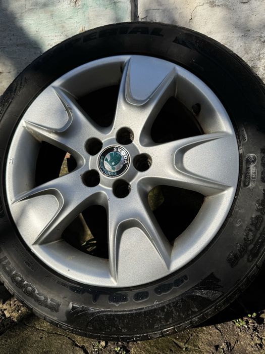 Комплект резини з титановими дисками