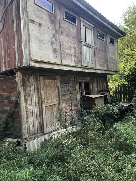 Будинок в селі Кобижча