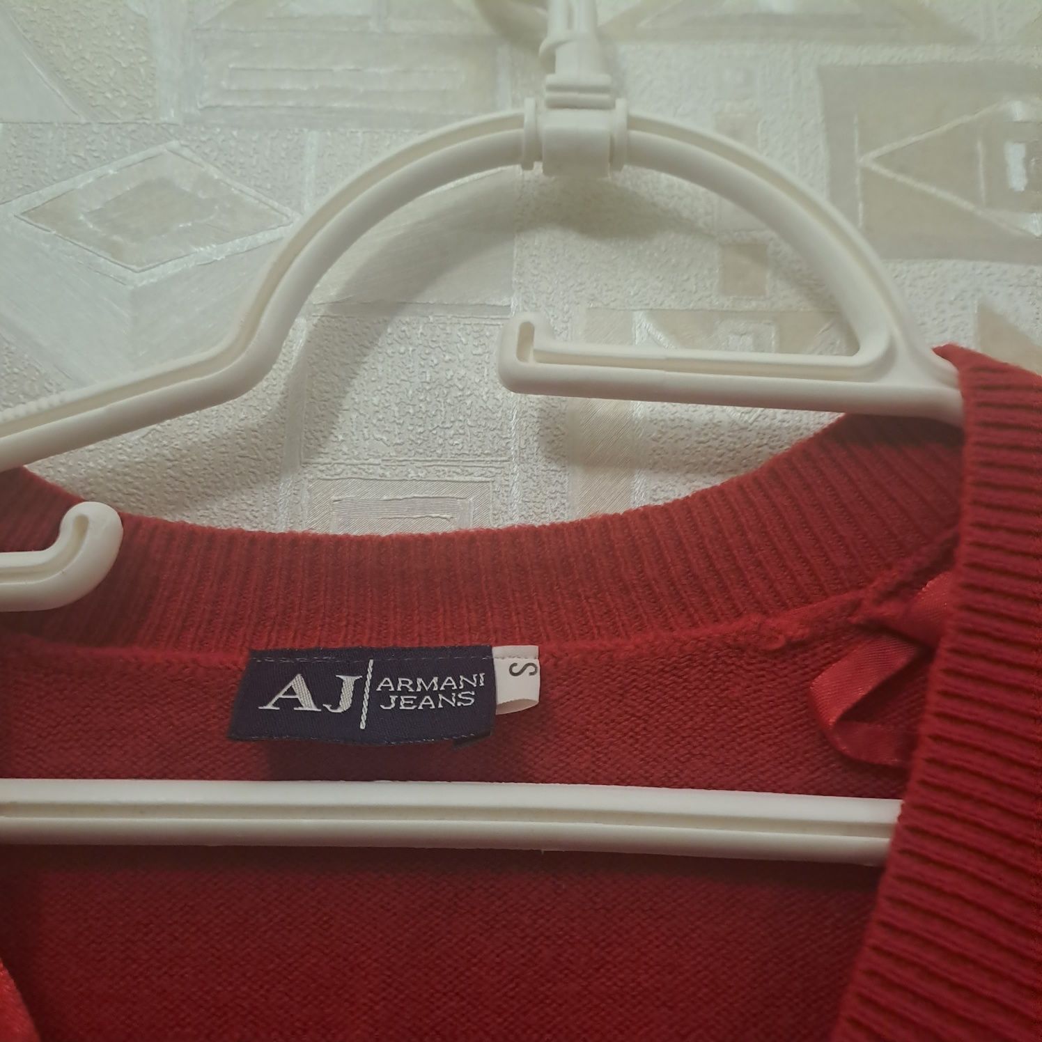 Czerwony sweter sweterek damski Armani rozm.s