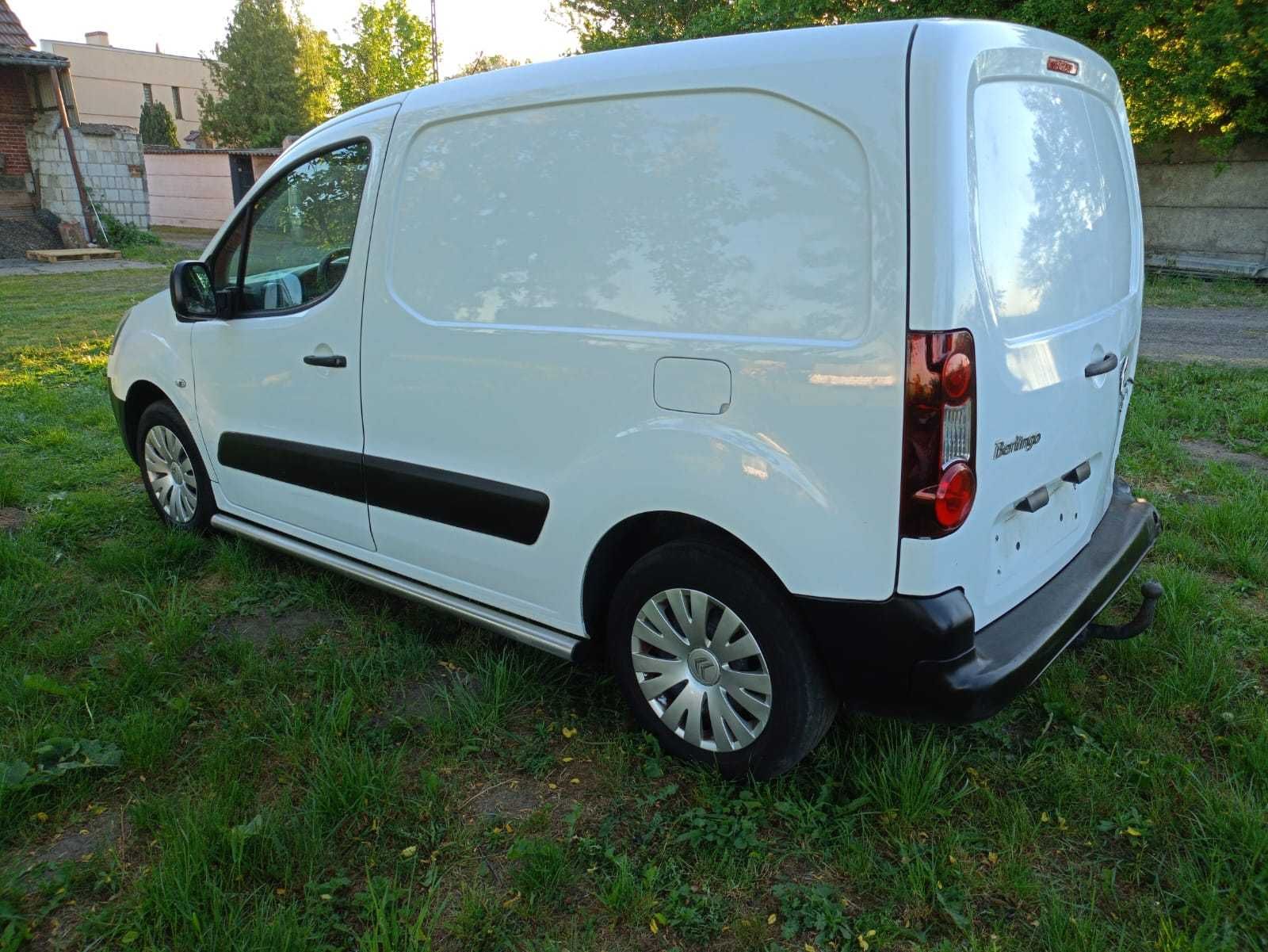 Citroen Berlingo 1,6 E-HDI 2012 tempomat klimatyzacja zadbany