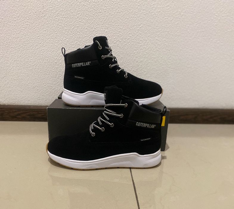 Новые кросовки Carterpillar