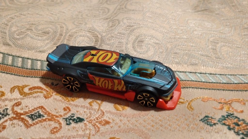 Vendo esta réplica HW Modified hotwheels!!!