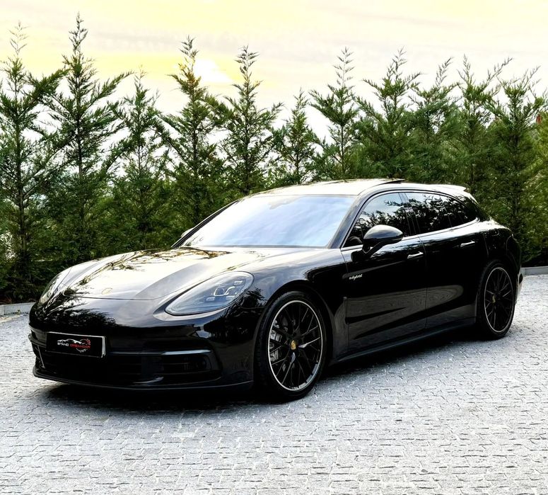 Porsche Panamera Sport Turismo 4 E-Hybrid Platinum Edition