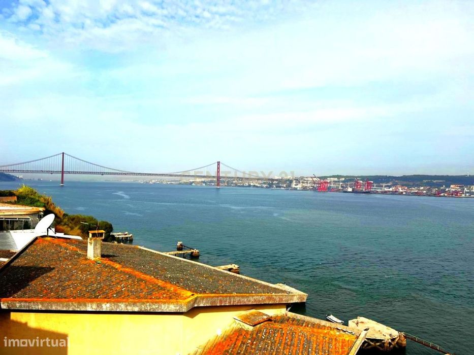 Apartamento T1 em Cacilhas mobilado.