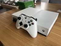 Xbox One S + 2 pady + 6 gier