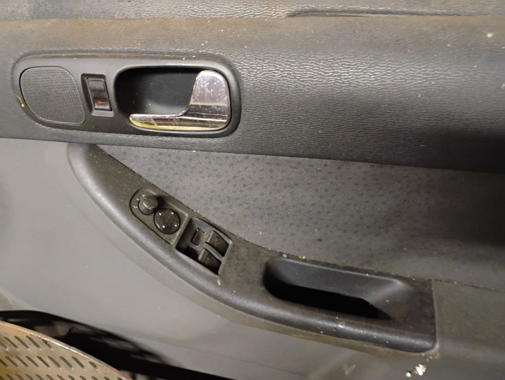 Klamka sterowanie szybami bok cały audi A3