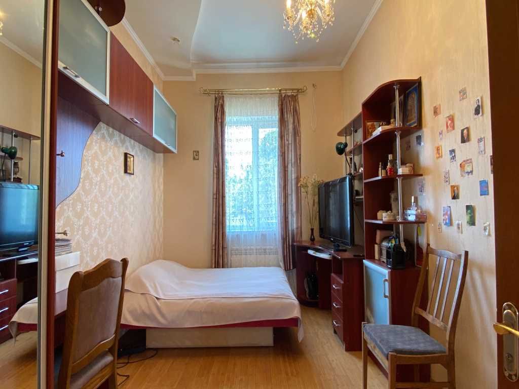 Продам будинок на Зигіна код №7354