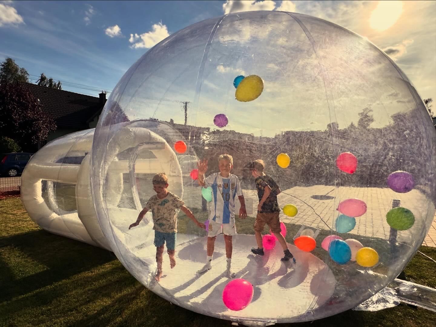 Bubble House - magiczny dmuchany domek
