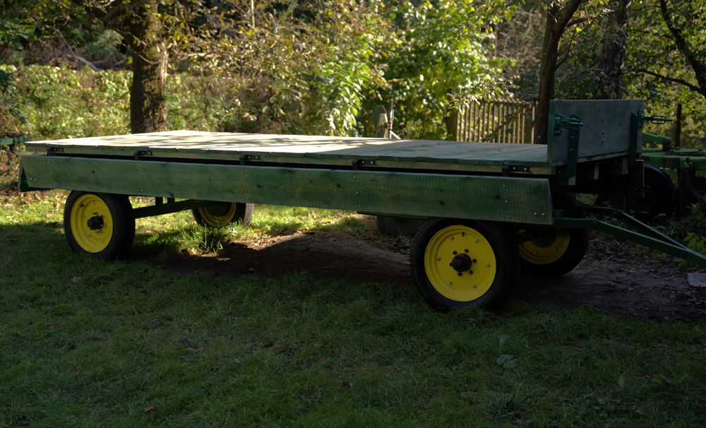 wóz traktorowy lekki