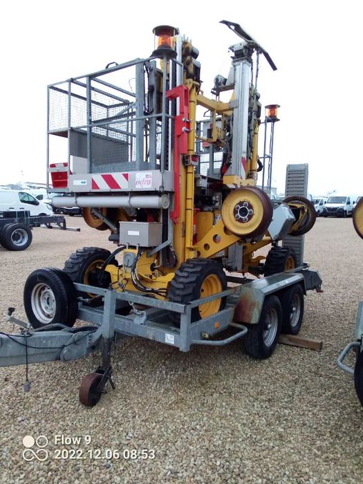 LOR&#039;AXE urządzenie koloejowo-drogowe . Podnośnik koszowy. France Elevateur .