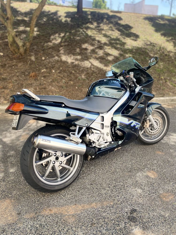 Honda VFR 750 F RC36 Original (Possibilidade de aceitar Retoma)