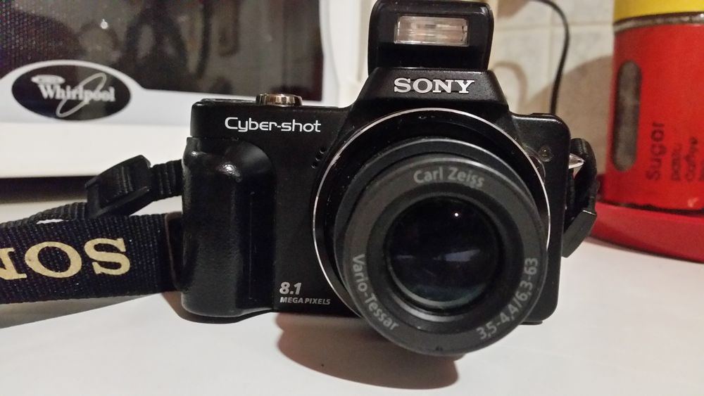 Sprzedam cyfrowy aparat Sony