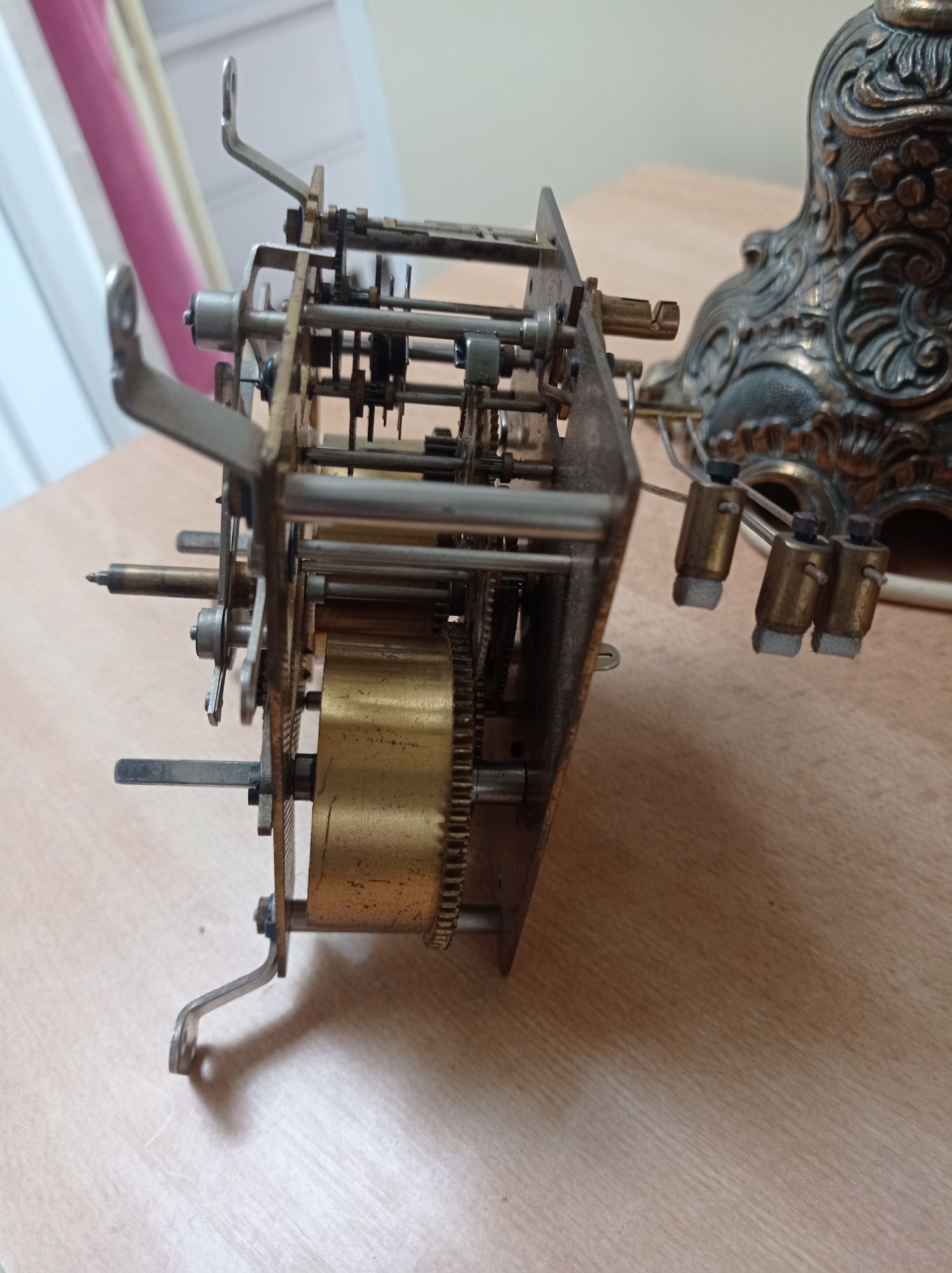 Mechanizm do zegara kominkowego