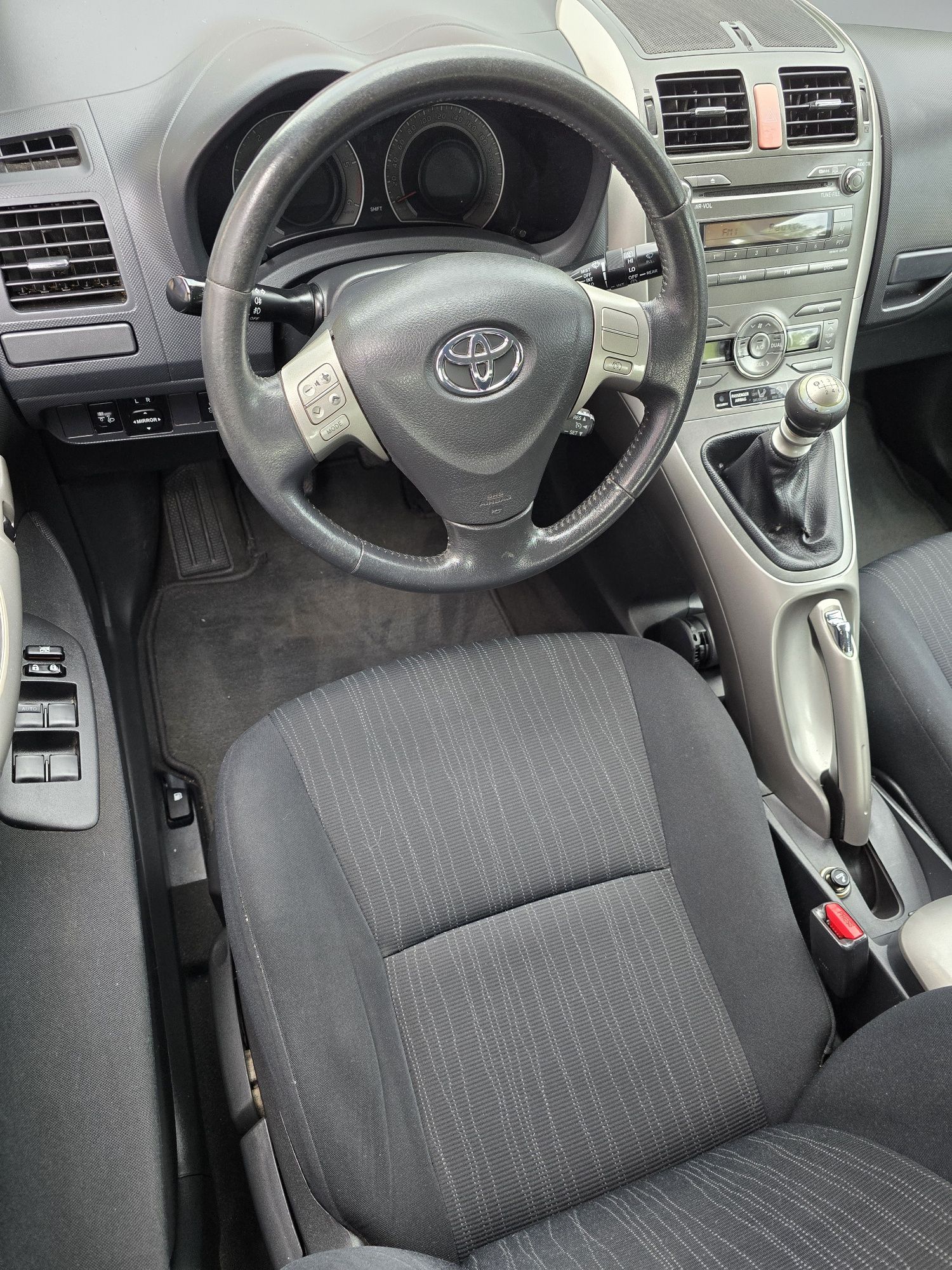 Toyota Auris 2.0 D4D 6 biegów tempomat klimatronic z Niemiec Isofix
