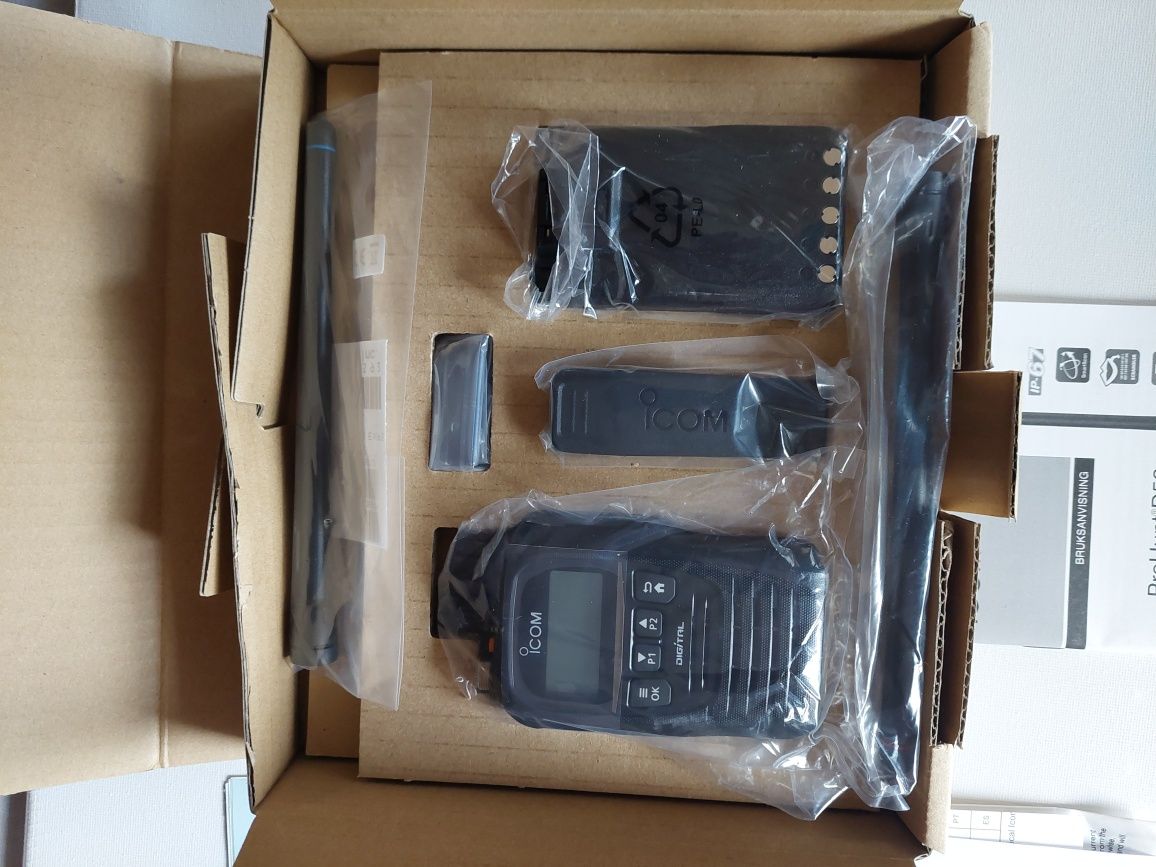 Radio telefon , Radiostacja ICOM IC-F52D