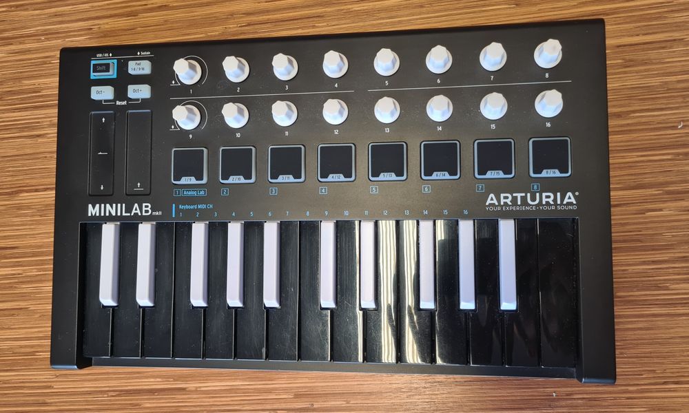 ARTURIA MiniLab MK2 analogowy automat perkusyjny super stan
