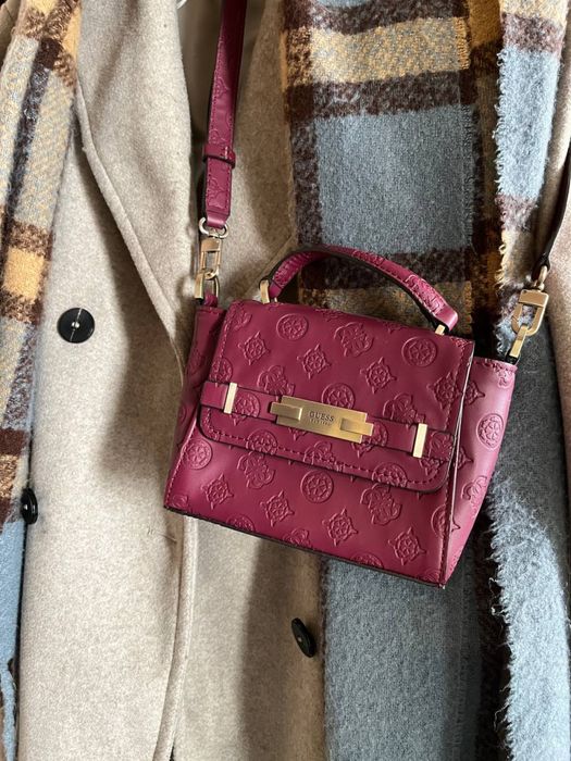 Сумочка Guess як нова. Носила один раз