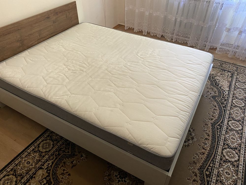Ліжко з матрацом 200/160