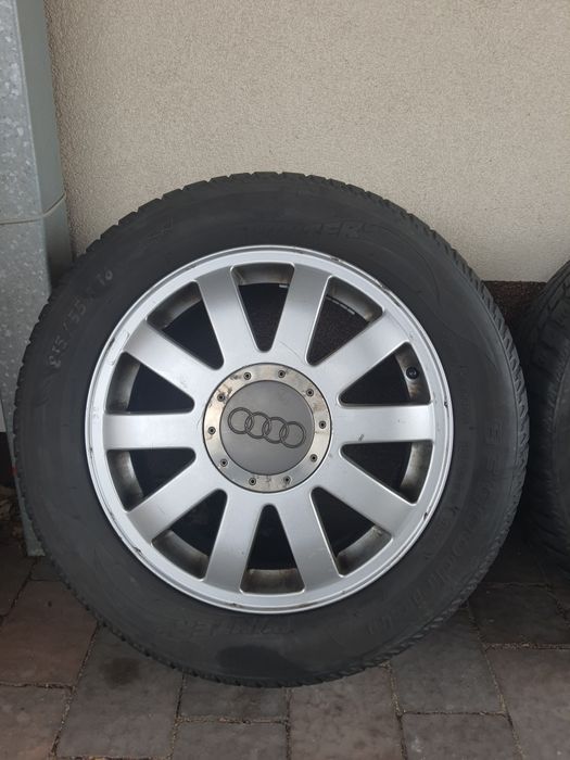 Felgi Audi 16 cali z oponami zimowymi Continental