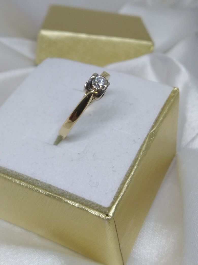 Złoty pierścionek z brylantem, złoto 585, R 11