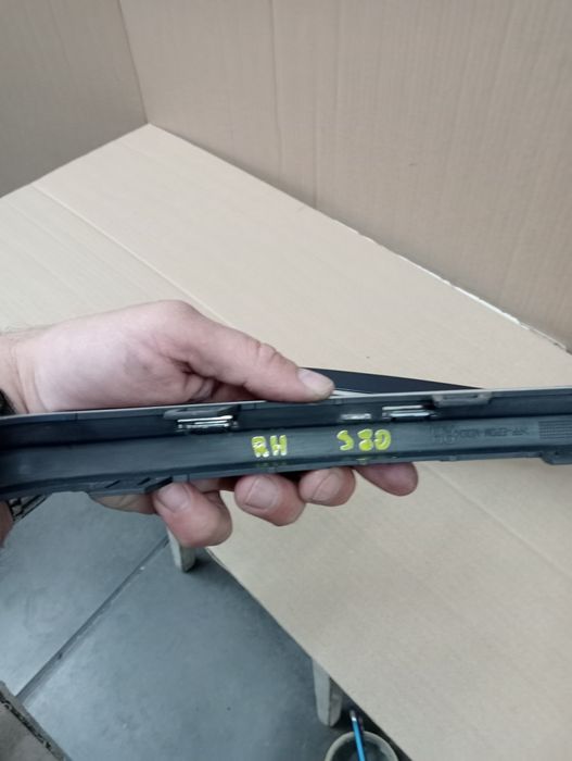 Listwa pod tylną lampę Volvo S80    2004-06 prawy tył