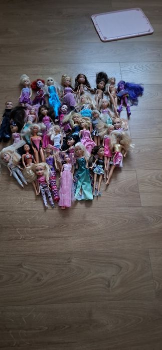 Lalki.   barbie.