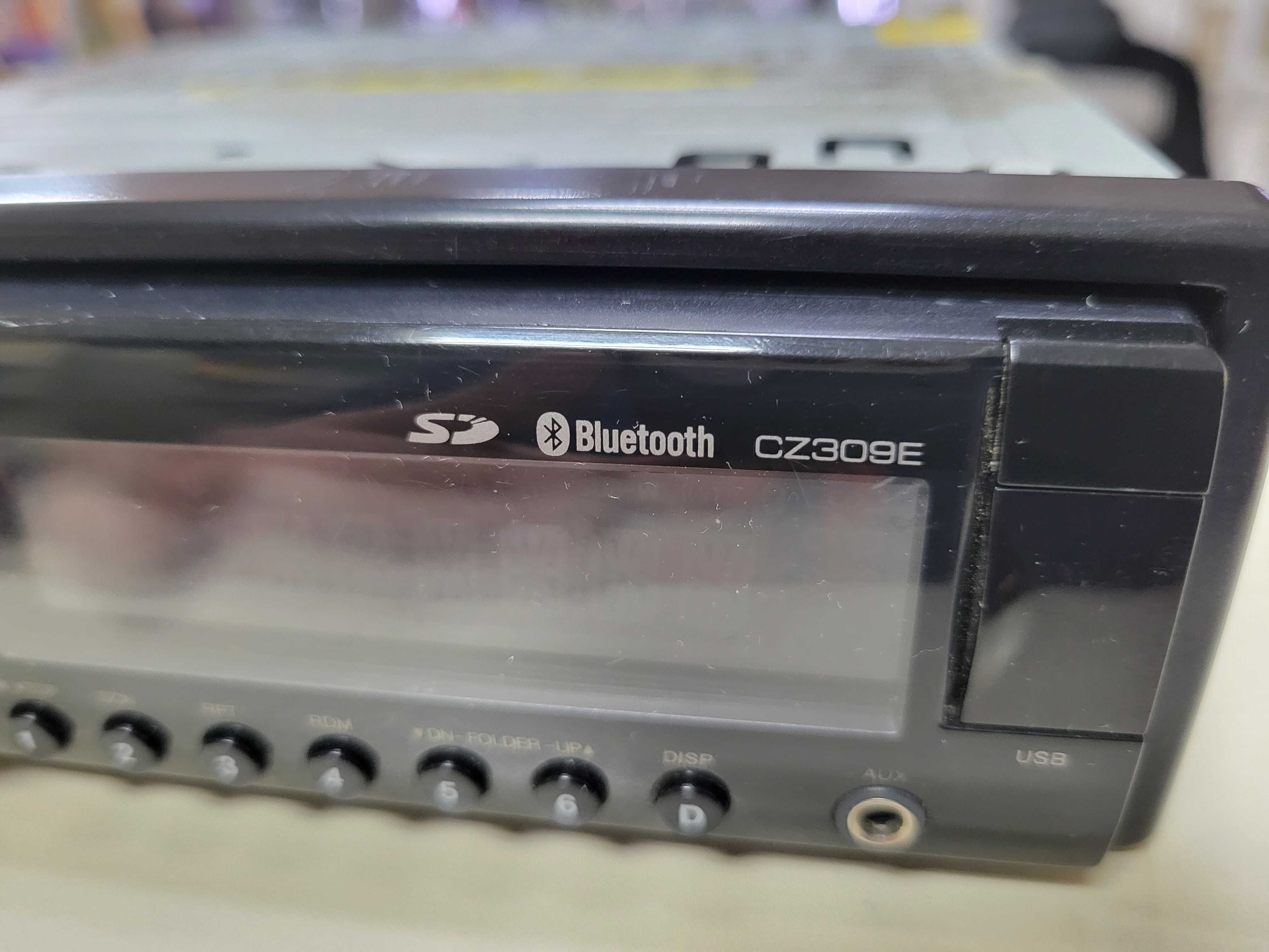 Автомагнітола Clarion CZ309E Bluetooth