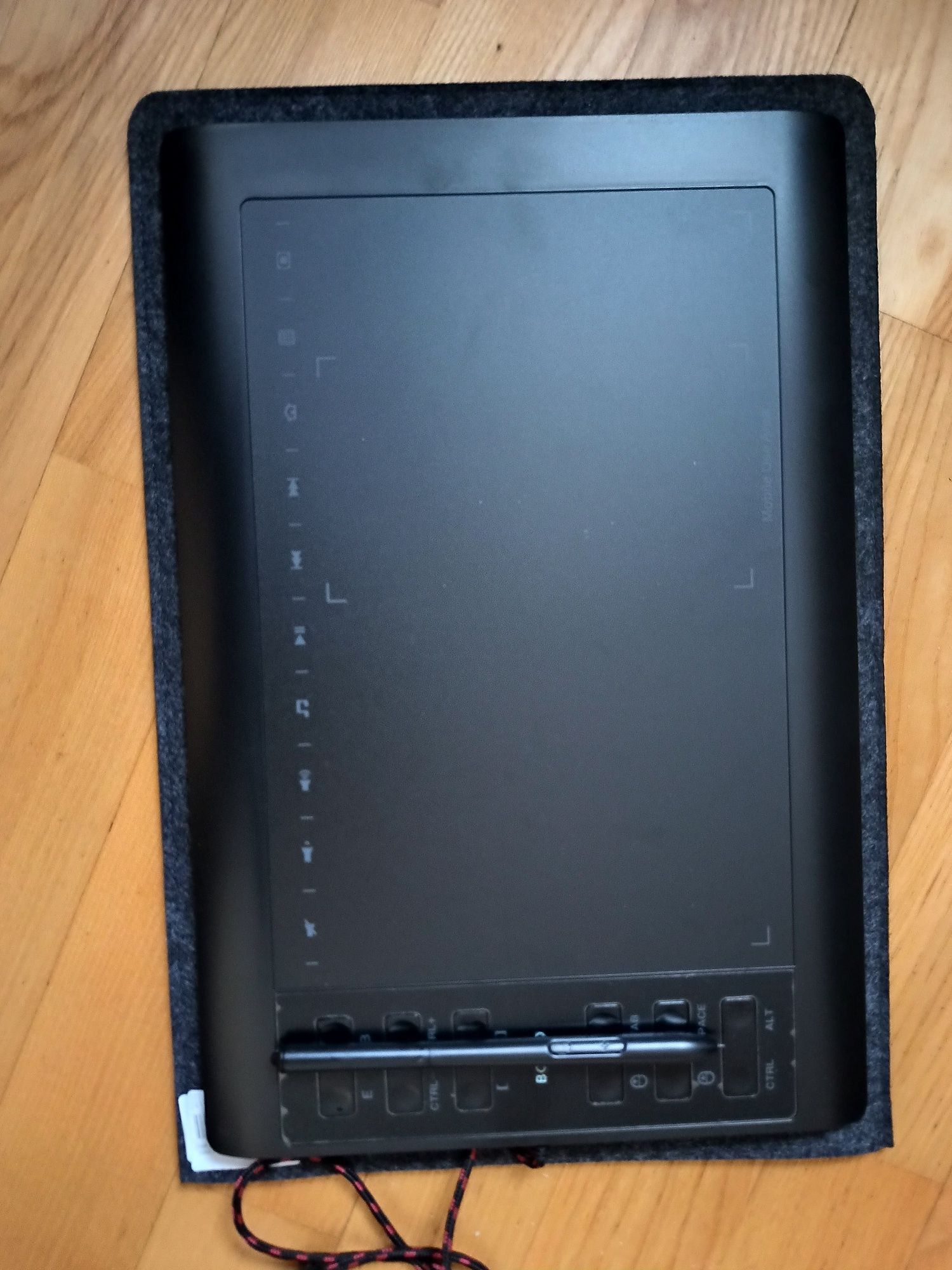 Tablet graficzny BOSTO 1060 PLUS