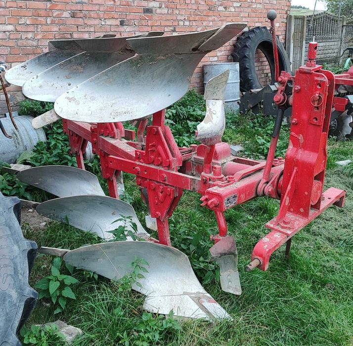Pług 3 skibowy jednobelkowy