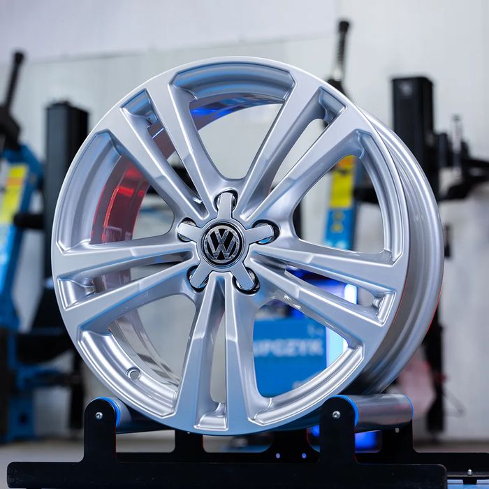 NOWE ORYGINALNE Felgi / Koła 18" - Volkswagen Golf Touran Passat T-Roc