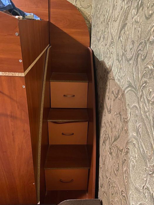 Двоповерхове ліжко