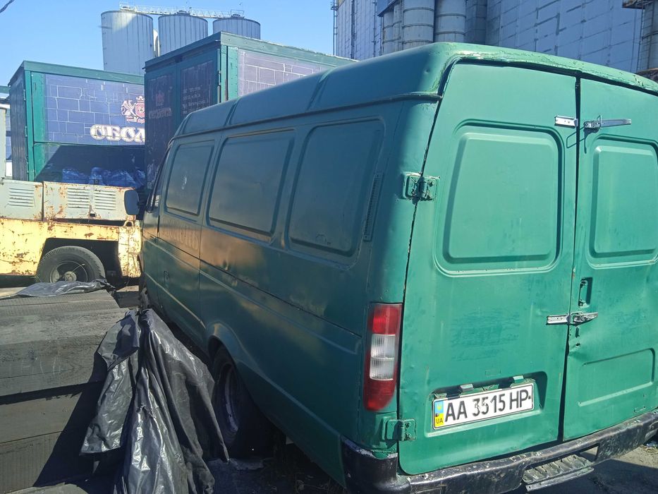 Вантажний фургон автомобіль Газель АА3515НР.