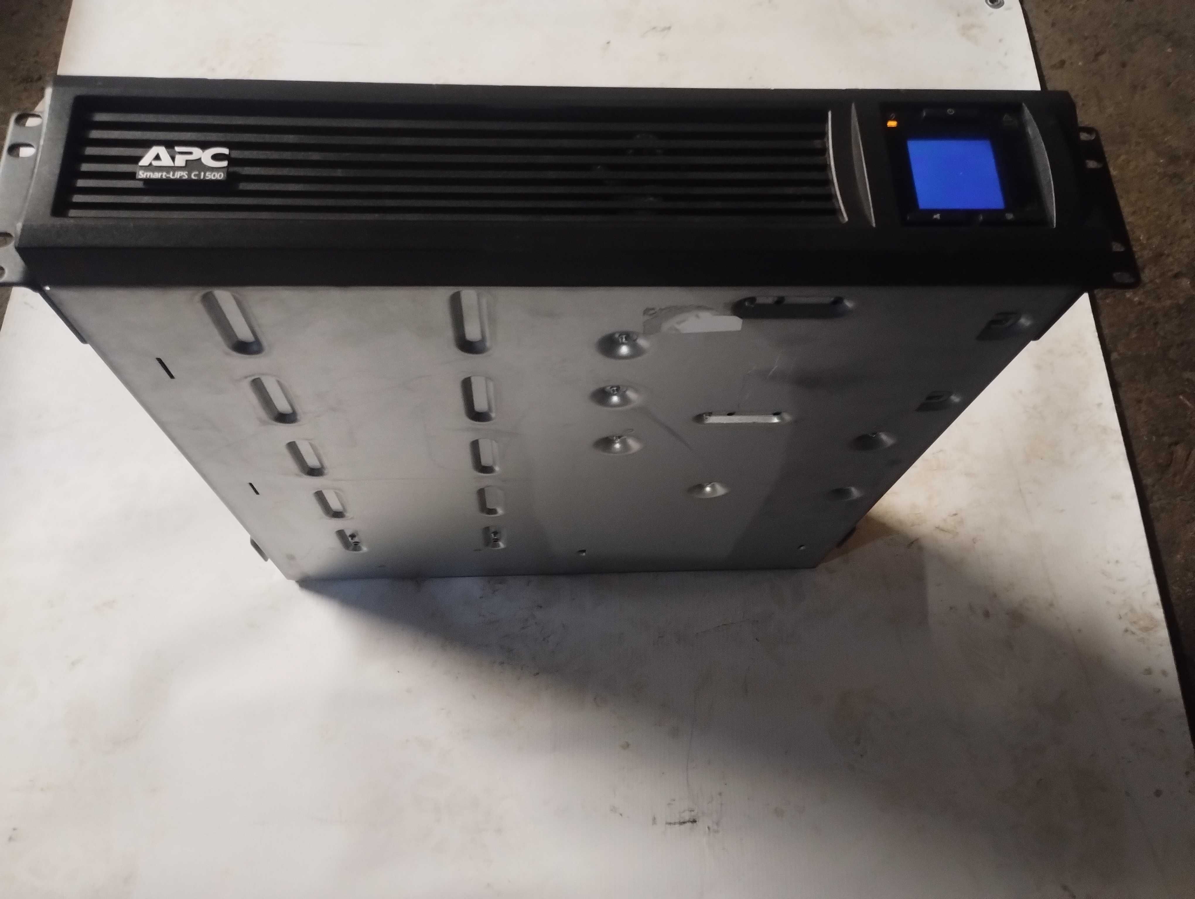 APC Smart-UPS C1500