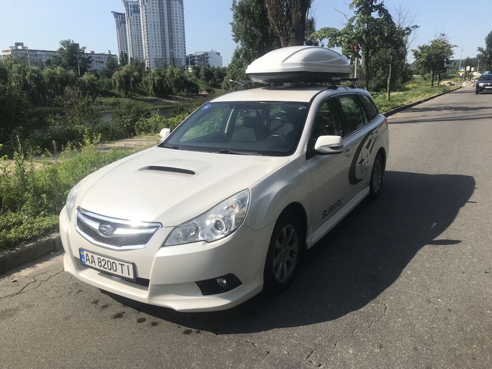 Subaru Legacy outback 2011,  продам. свій авто