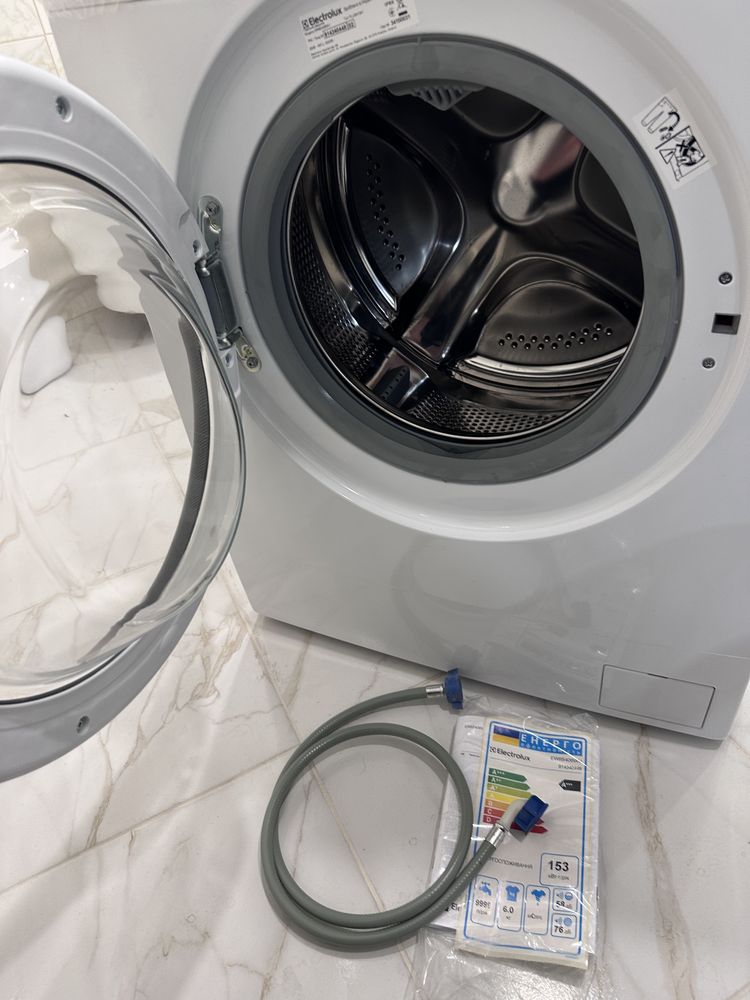 Пральна машина Electrolux PerfectCare 600