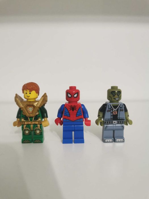 Lego Minifigures Super Heroes