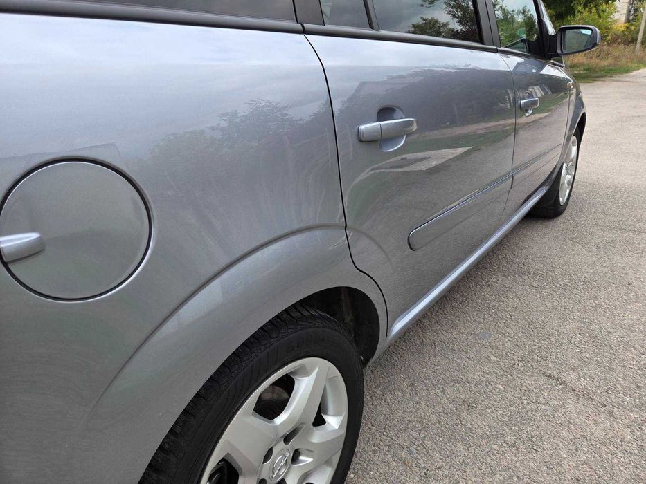 7- місний Opel Zafira в ідеальному стані. Не  битий, не фарбований.