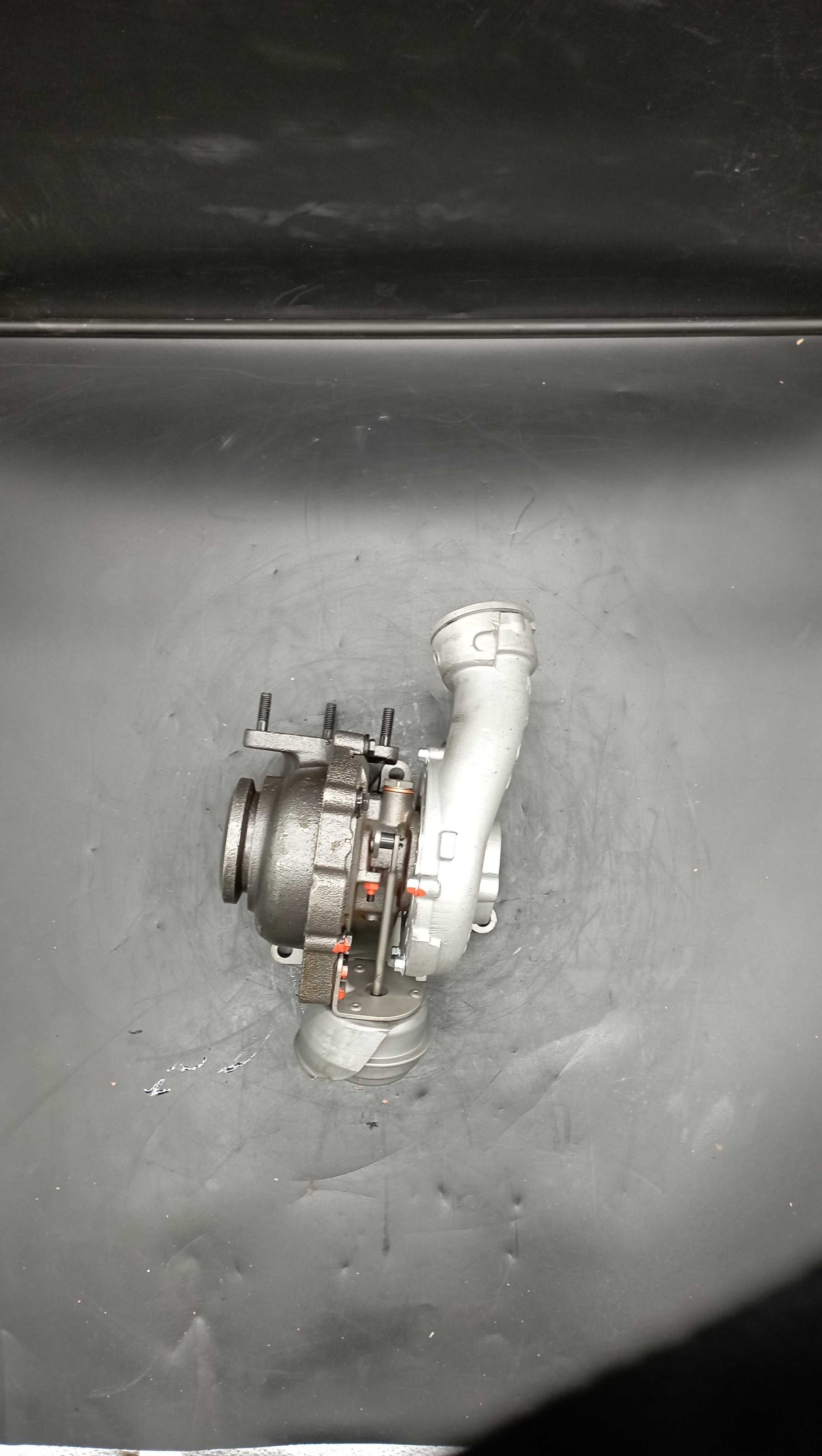 Turbosprężarka 760698 Volkswagen T5 Transporter 2.5 TDI 131km