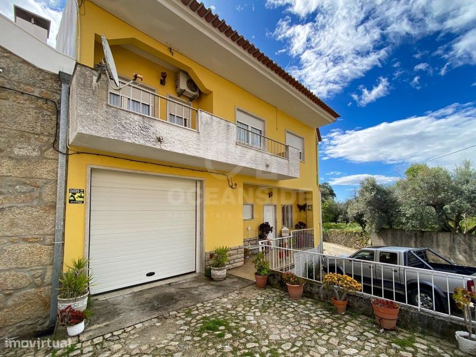 Moradia independente na Rua do Lavadouro
