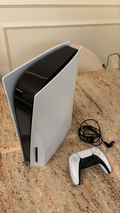 PlayStation 5 konsola PS5 CFI-1016A 825GB z napędem